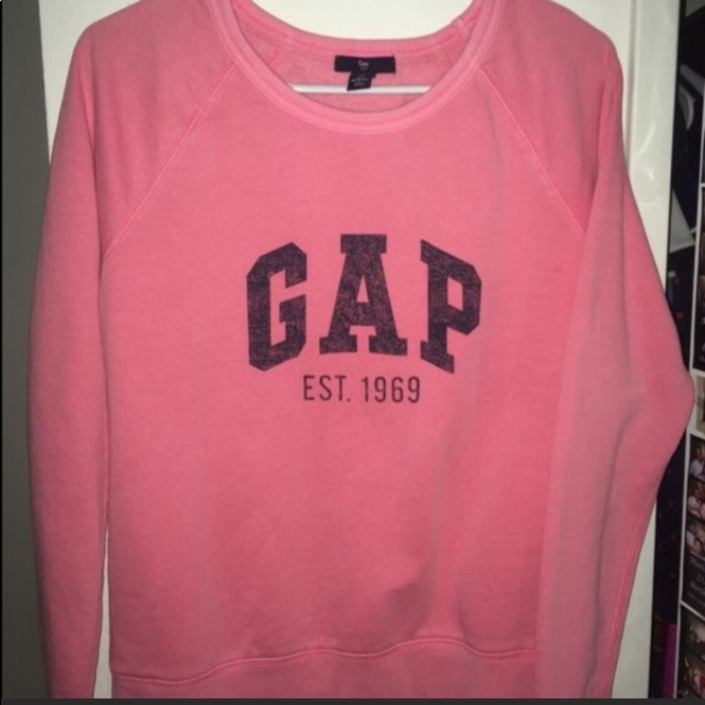Gap sweater